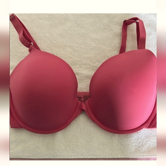 Soma Other - SOMA Pink BRA underwire 38D like new VERY SOFT hot pink